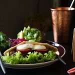 Burger ohne Brötchen – was es mit dem neuen Trend auf sich hat
